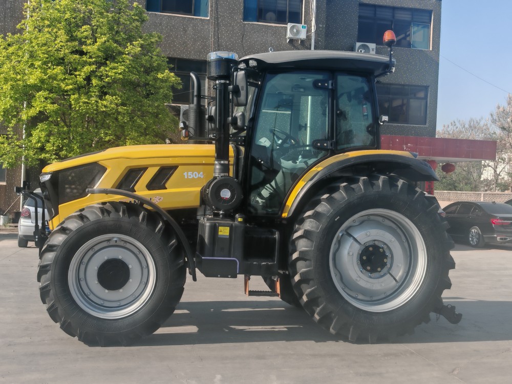 تراکتور مزرعه زرد صنعتی 150 اسب بخاری 4WD